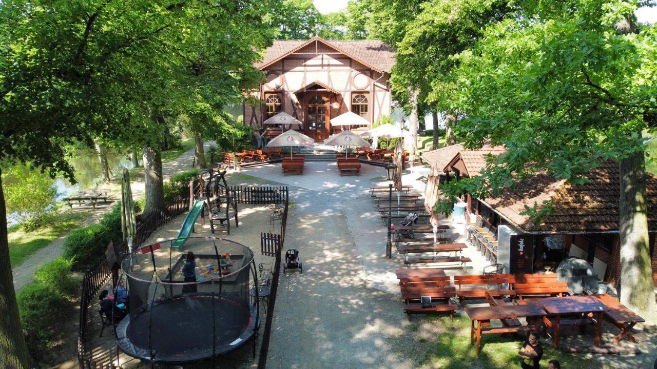 Penzion Restaurace Ostrov Písek Buitenkant foto